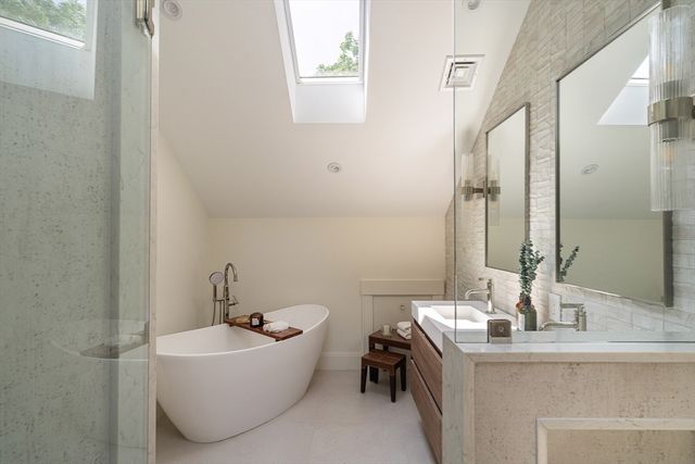 11 Mt. Auburn Street 11, Cambridge, MA 02138