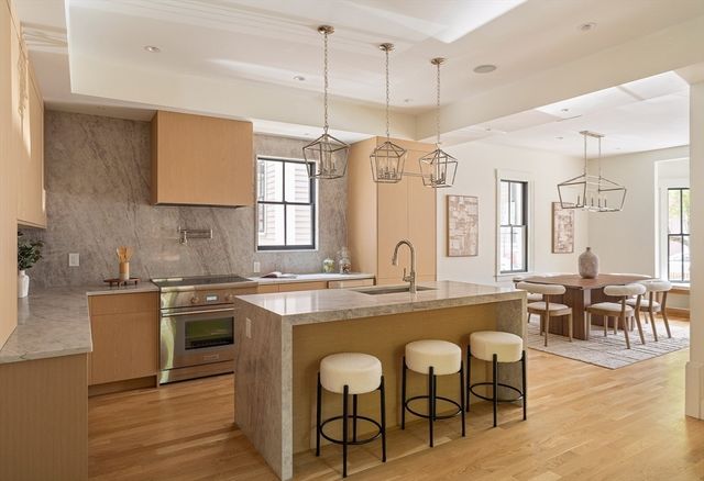 11 Mt. Auburn Street 11, Cambridge, MA 02138