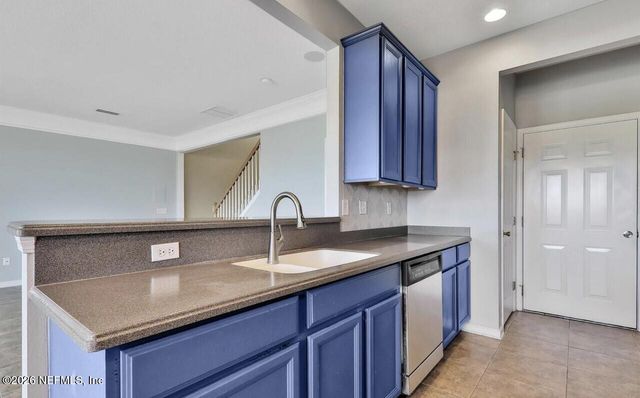 11225 N CASTLEMAIN Circle, Jacksonville, FL 32256