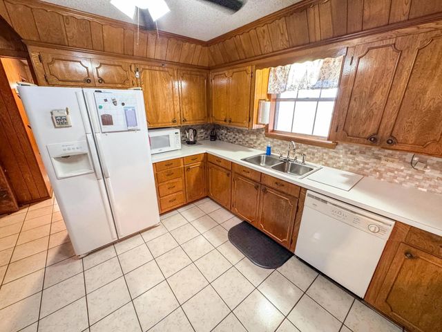 444 County Road 4104, Daingerfield, TX 75638