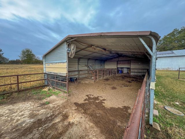 444 County Road 4104, Daingerfield, TX 75638