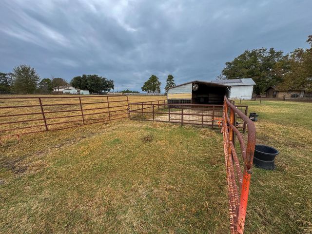 444 County Road 4104, Daingerfield, TX 75638