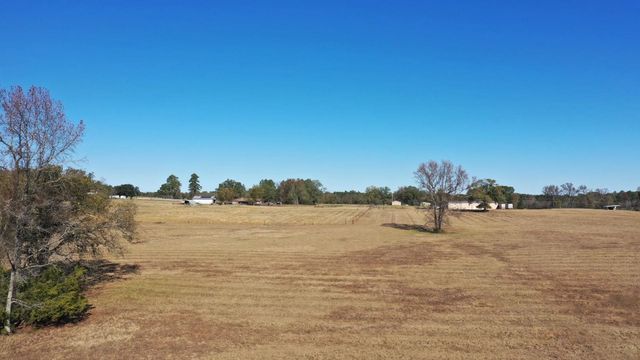 444 County Road 4104, Daingerfield, TX 75638