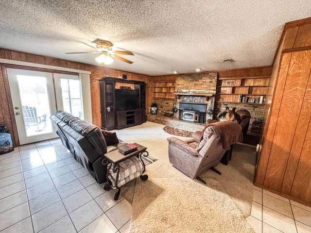 444 County Road 4104, Daingerfield, TX 75638