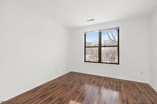 24 Ave At Port Imperial 232, West New York Town, NJ 07093