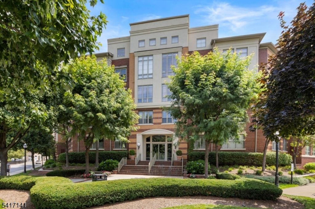 24 Ave At Port Imperial 232, West New York Town, NJ 07093