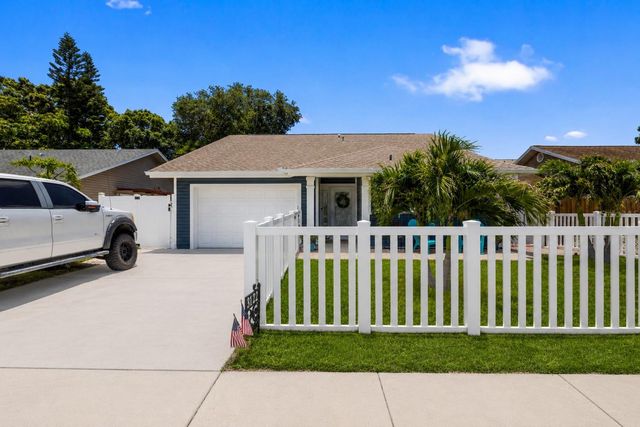 3122 WHISPERING DRIVE N, Largo, FL 33771