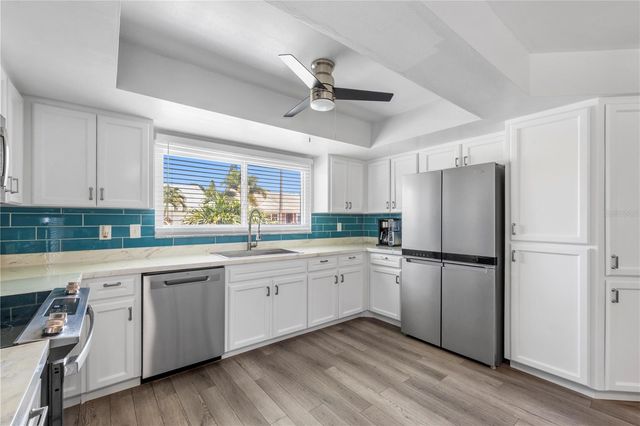 3122 WHISPERING DRIVE N, Largo, FL 33771