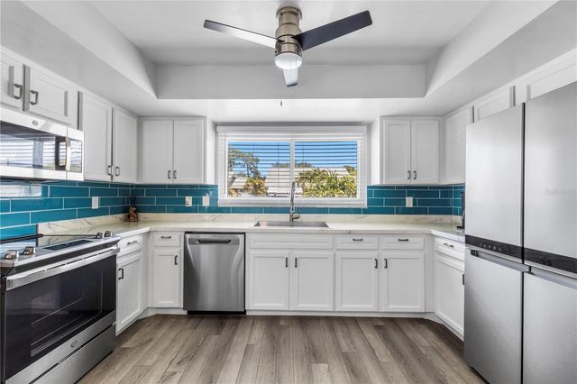 3122 WHISPERING DRIVE N, Largo, FL 33771