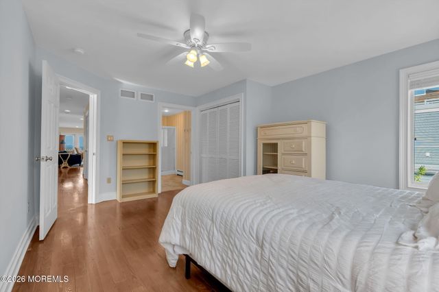 9 Hegel Place, Middletown, NJ 07748