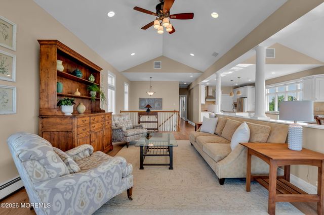 9 Hegel Place, Middletown, NJ 07748
