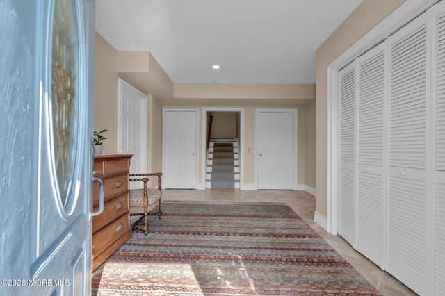 9 Hegel Place, Middletown, NJ 07748