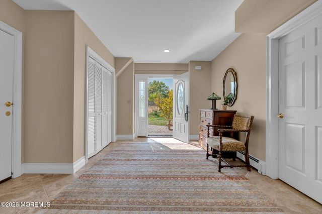 9 Hegel Place, Middletown, NJ 07748