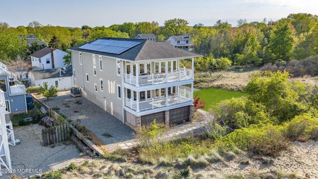 9 Hegel Place, Middletown, NJ 07748