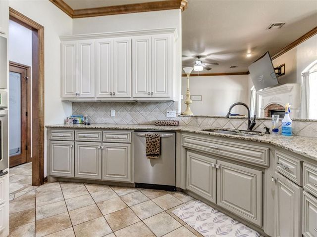 1350 E Angel Fire Terrace, Mustang, OK 73064
