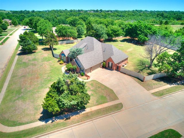 1350 E Angel Fire Terrace, Mustang, OK 73064