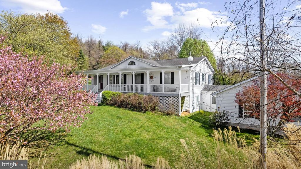 1049 LAUREL GROVE RD, Winchester, VA 22602