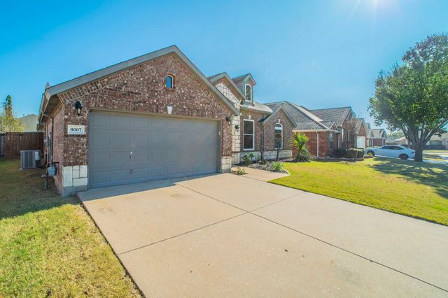 6607 Merlot Lane, Arlington, TX 76002