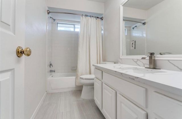 2601 Broussard Court, Seabrook, TX 77586