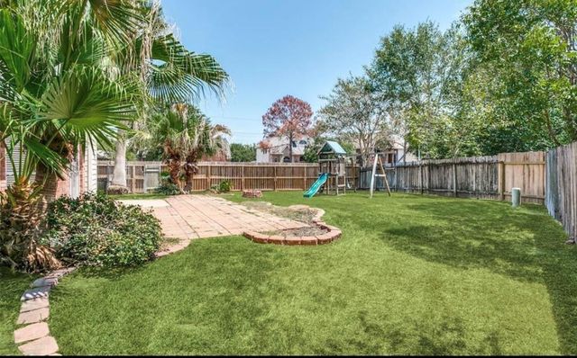 2601 Broussard Court, Seabrook, TX 77586