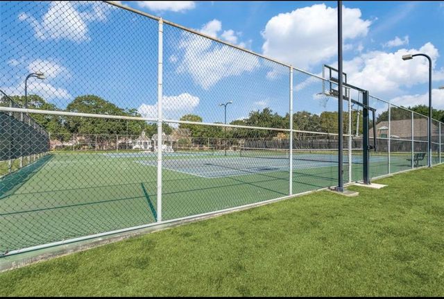 2601 Broussard Court, Seabrook, TX 77586