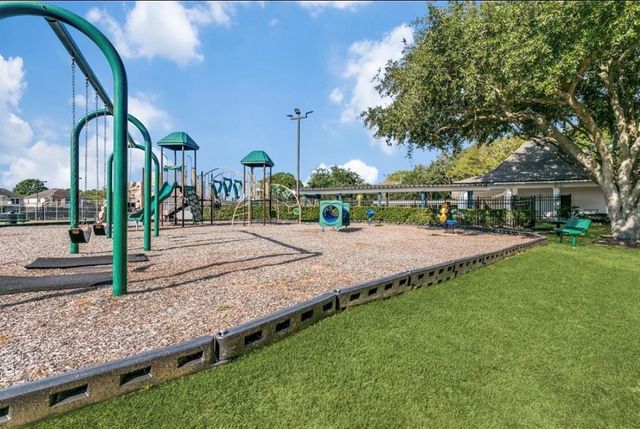 2601 Broussard Court, Seabrook, TX 77586