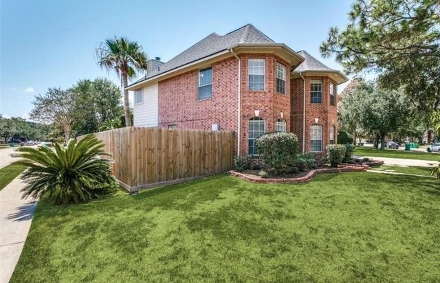 2601 Broussard Court, Seabrook, TX 77586