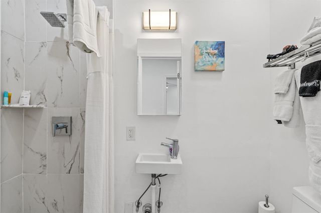 3305 NE 16th Court, Fort Lauderdale, FL 33305