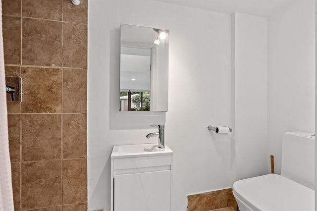 3305 NE 16th Court, Fort Lauderdale, FL 33305