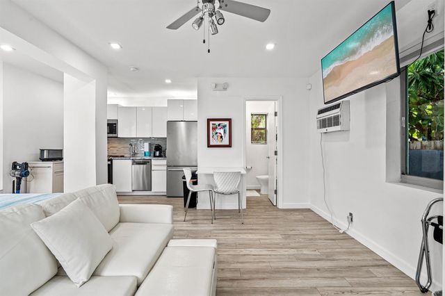 3305 NE 16th Court, Fort Lauderdale, FL 33305