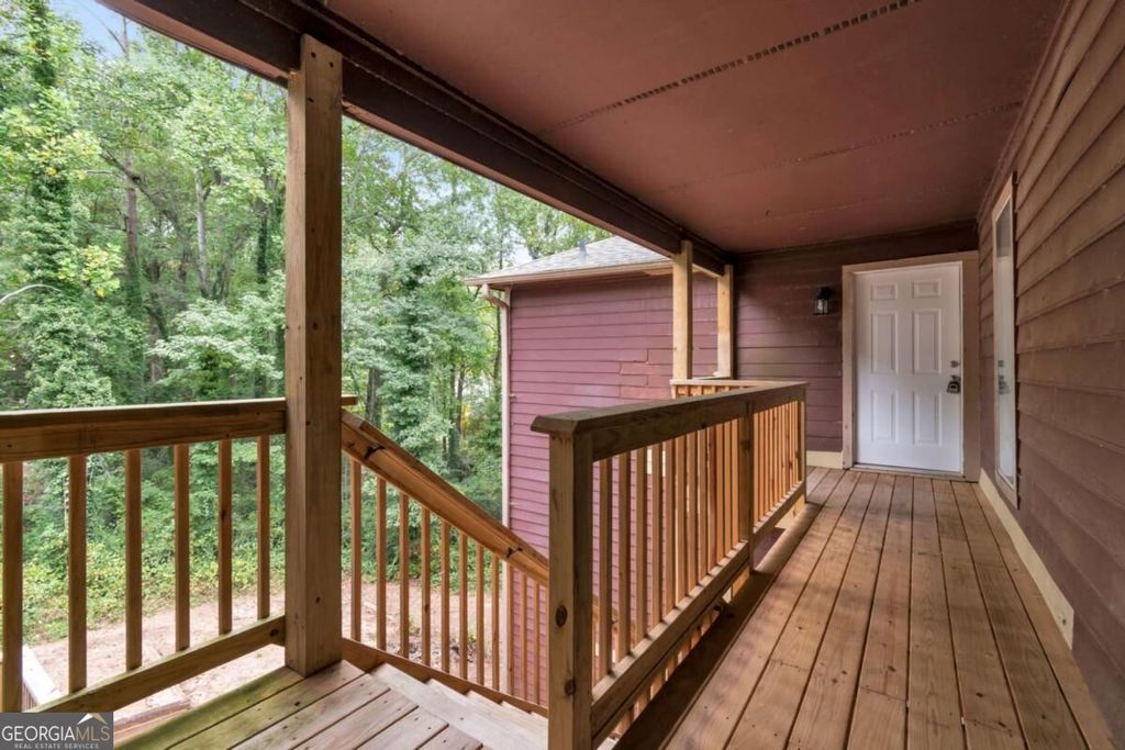 5557 Mountain Springs Circle, Stone Mountain, GA 30088 — exterior