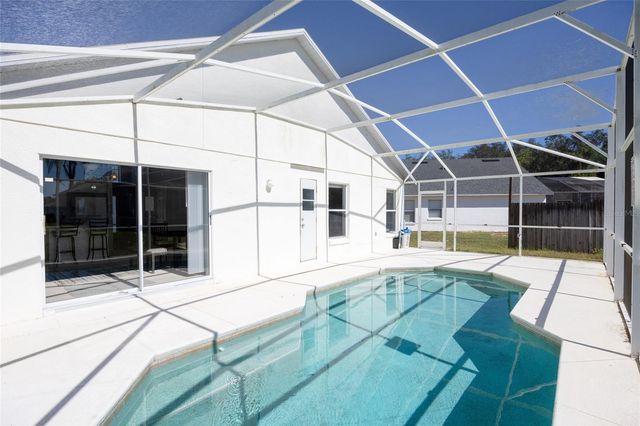 222 LAKE SHORE PARKWAY, Davenport, FL 33896