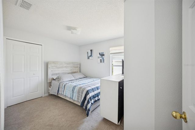 222 LAKE SHORE PARKWAY, Davenport, FL 33896