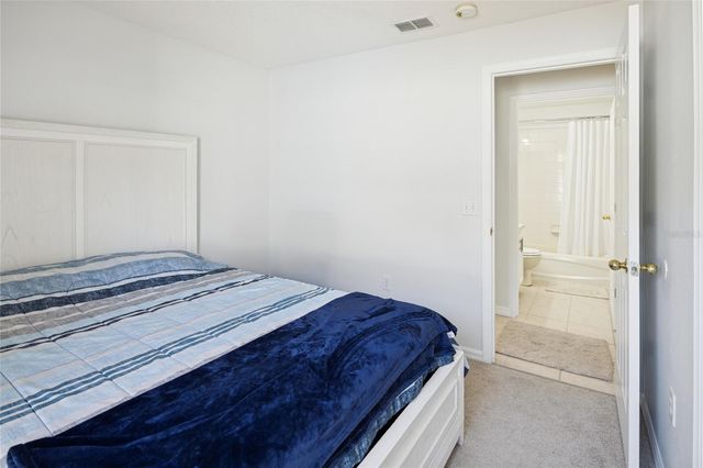 222 LAKE SHORE PARKWAY, Davenport, FL 33896