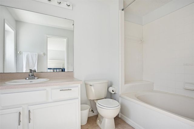 222 LAKE SHORE PARKWAY, Davenport, FL 33896