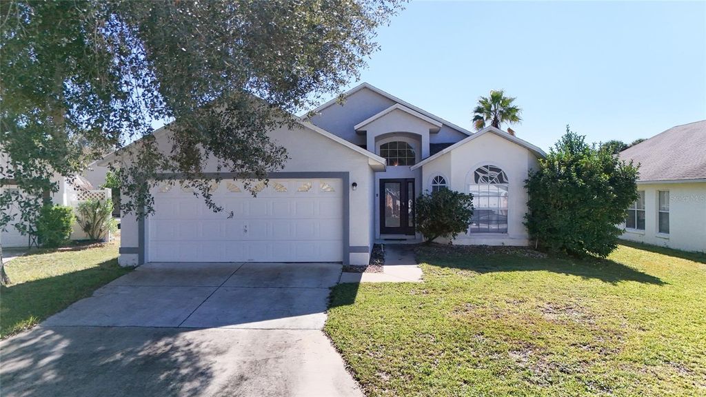 222 LAKE SHORE PARKWAY, Davenport, FL 33896