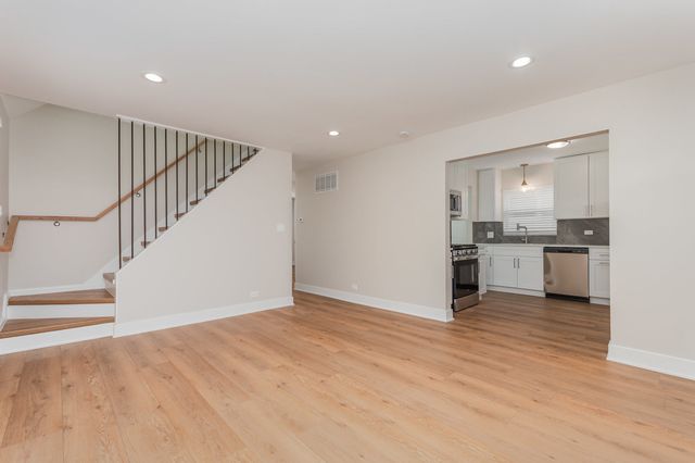 124 46th Avenue, Bellwood, IL 60104