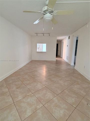 200 Galen Dr 110, Key Biscayne, FL 33149