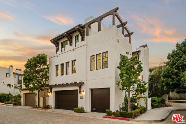 13049 S Icon Circle, Los Angeles, CA 90094