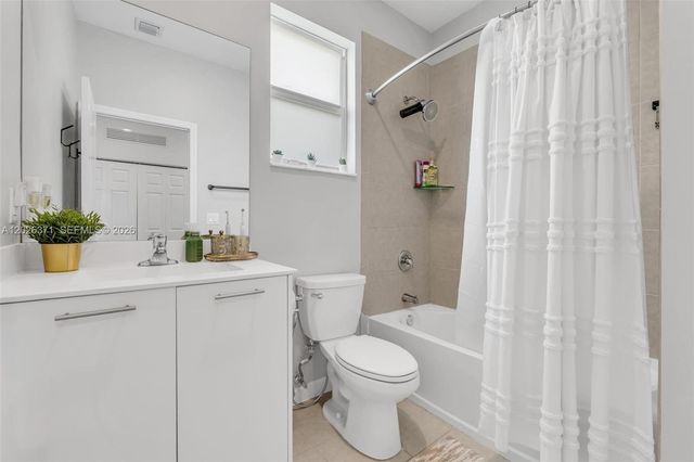 2273 NW 131st Cir, Miami, FL 33167
