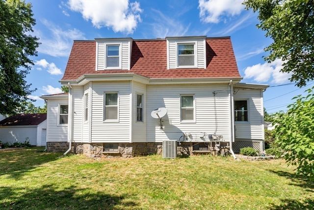 78 Arnold St, Quincy, MA 02169