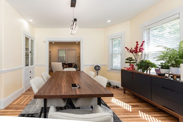 78 Arnold St, Quincy, MA 02169