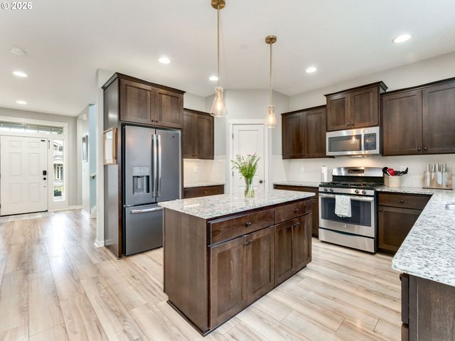 2207 Ne VERBENA Ln, Camas, WA 98607