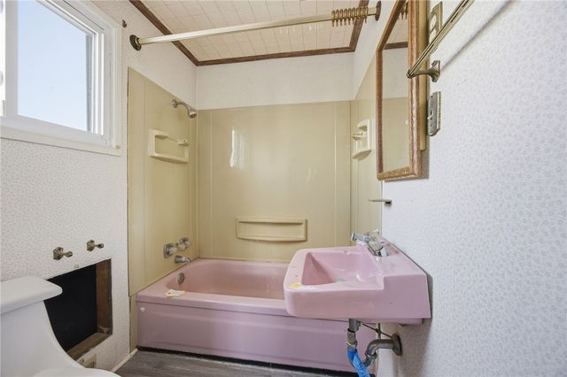 1814 5th St, New Brighton, PA 15066