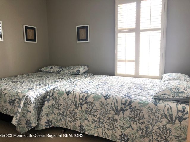 239 Beachfront 4, Manasquan, NJ 08736