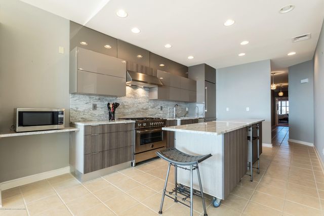 239 Beachfront 4, Manasquan, NJ 08736