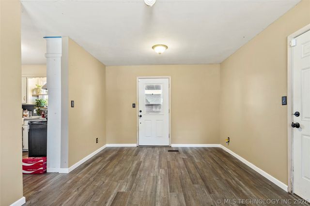 420 S Hickory Place, Broken Arrow, OK 74012