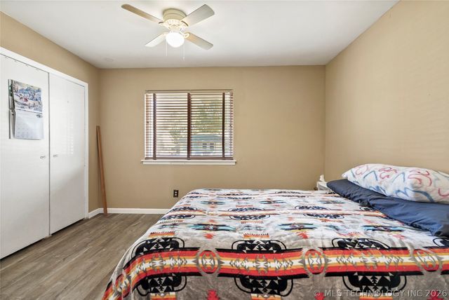 420 S Hickory Place, Broken Arrow, OK 74012