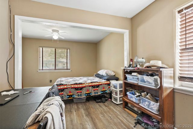 420 S Hickory Place, Broken Arrow, OK 74012