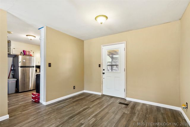 420 S Hickory Place, Broken Arrow, OK 74012